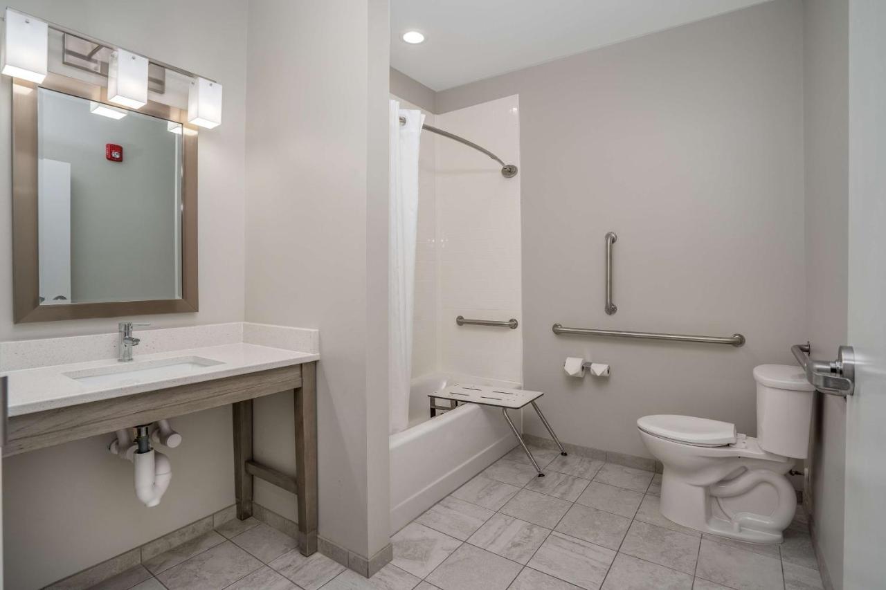 אמרלד אייל Lighthouse Suites - Best Western Signature Collection מראה חיצוני תמונה
